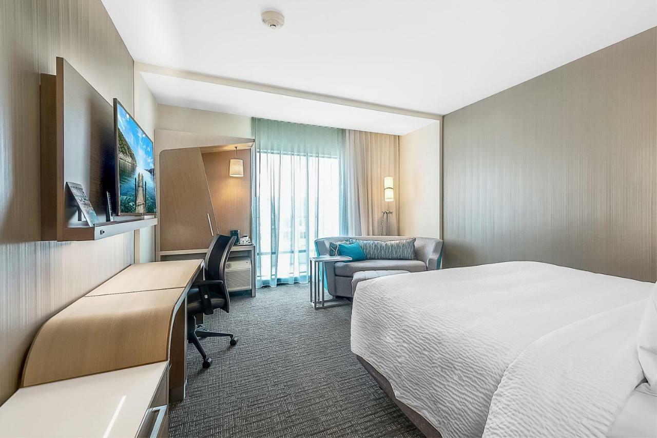 Отель Courtyard By Marriott Longview North Экстерьер фото