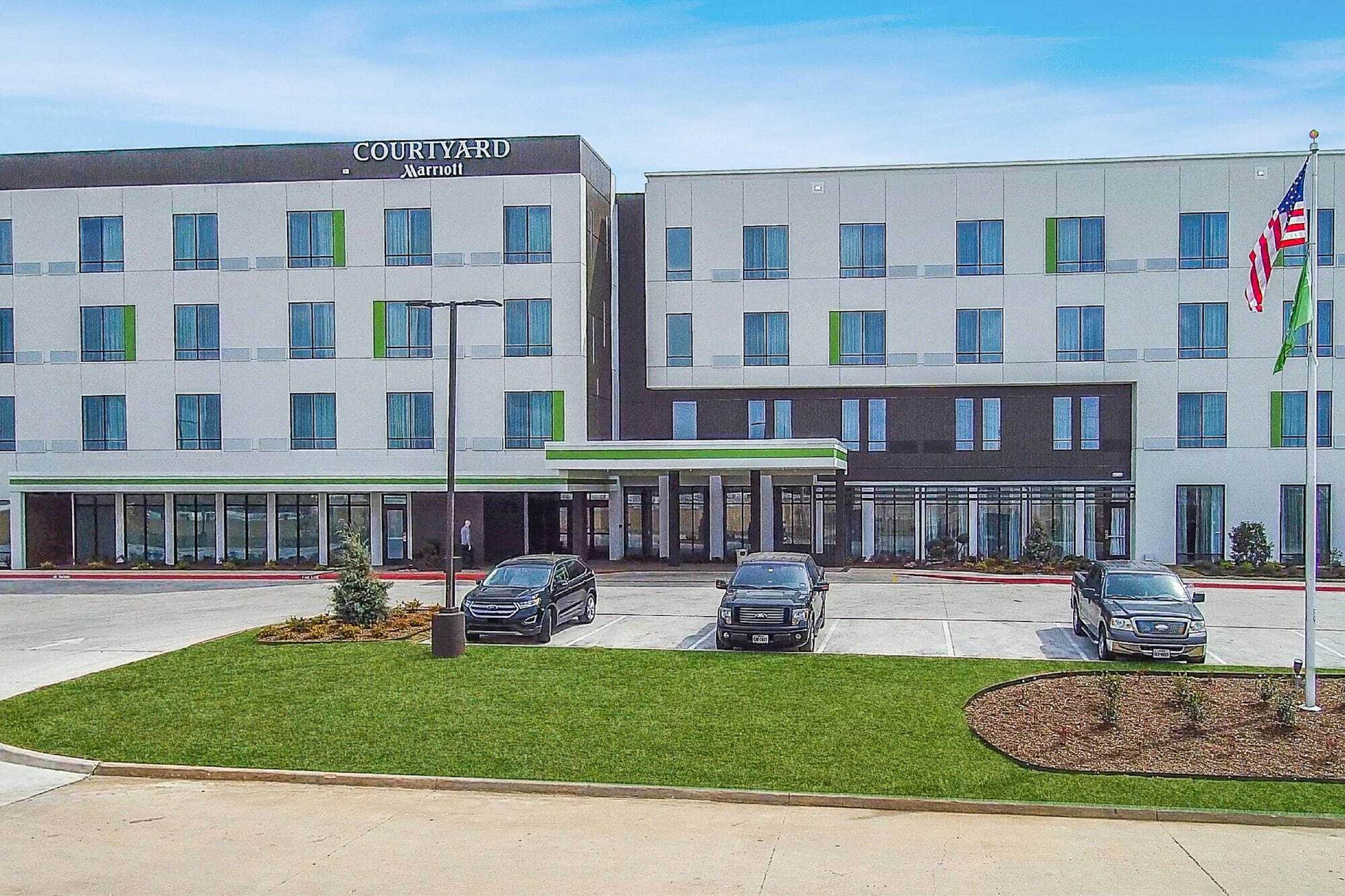 Отель Courtyard By Marriott Longview North Экстерьер фото